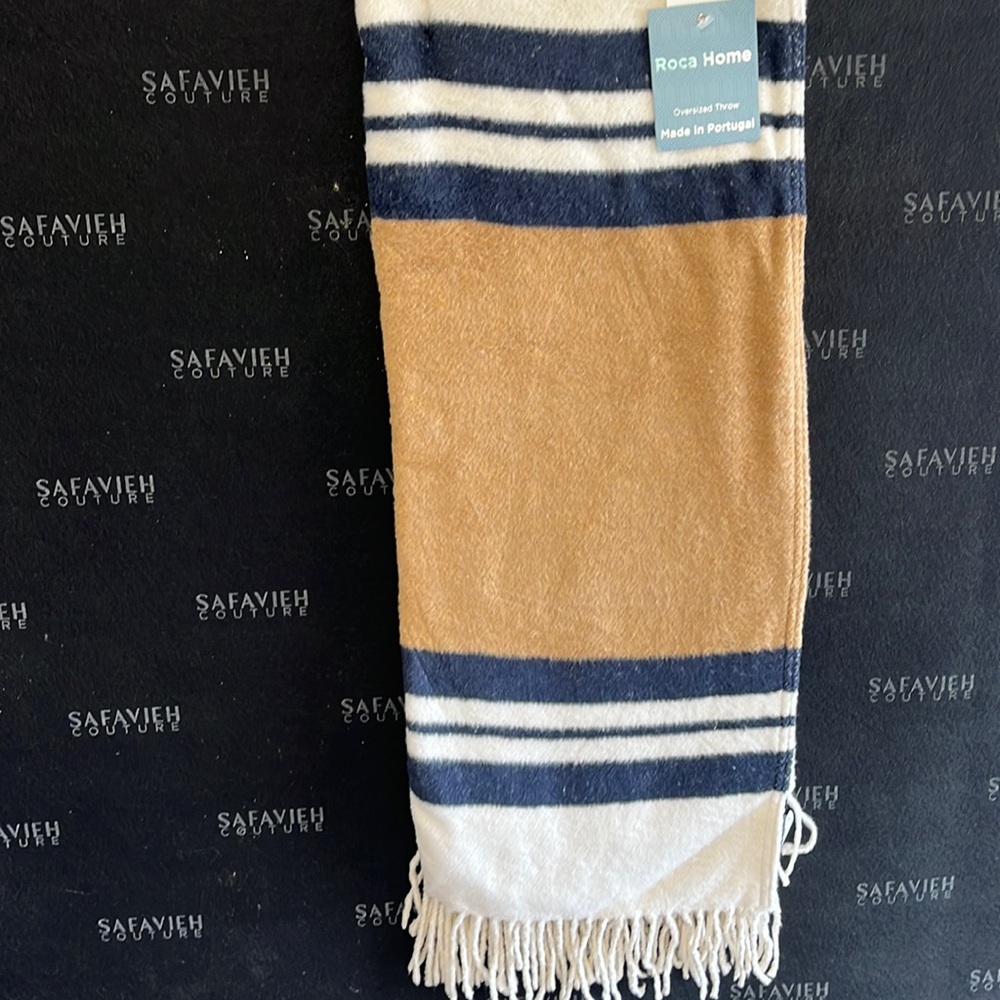 Oversized throw blanket